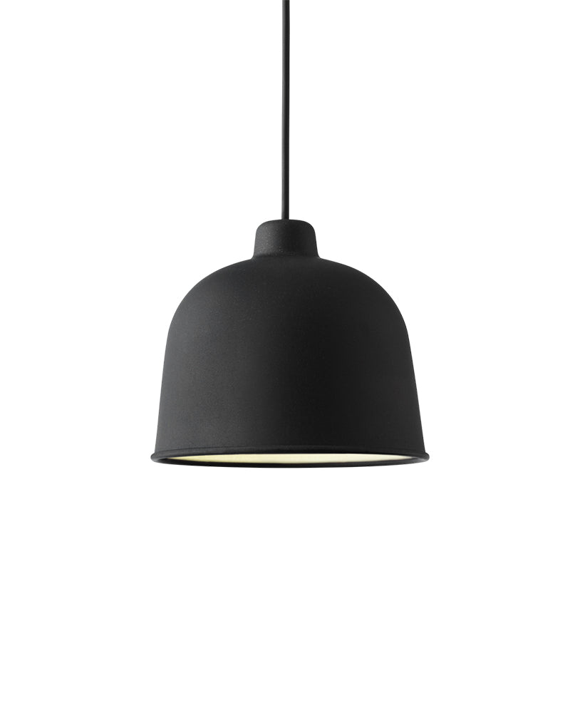 Grain- Sort grå pendel lampe fra Muuto, frisørudstyr til frisørsalon med lysdiffusion og fibertekstur